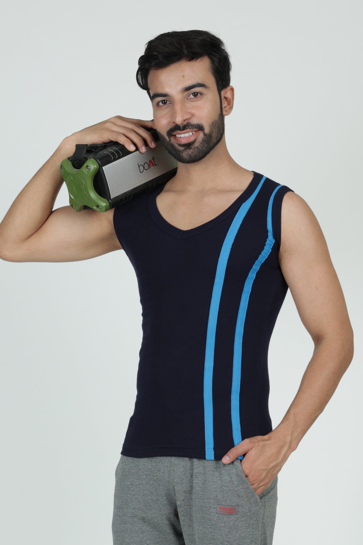 Men Designer Sleeveless Gymvests