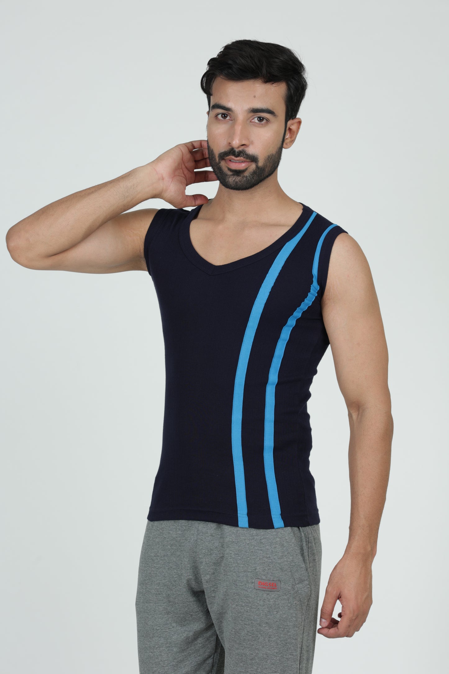 Men Designer Sleeveless Gymvests
